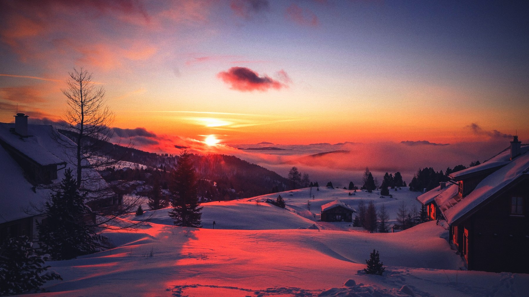 Verschneites Bergdorf, Winter / Schnee